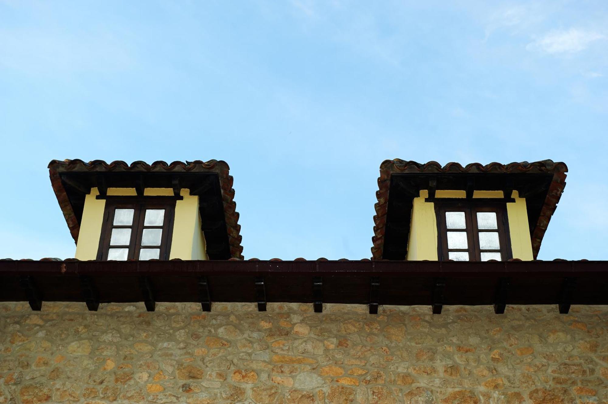 Hotel Los Angeles Σαντιγιάνα ντελ Μαρ Εξωτερικό φωτογραφία